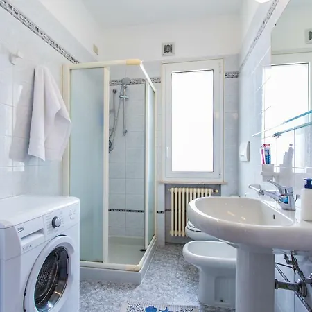Kimba Aparthotel 2*