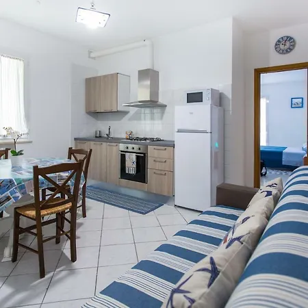 Hotel apartamentowy Kimba 2*