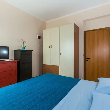 Hotel apartamentowy Kimba 2*