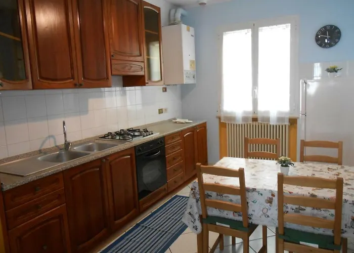Kimba Aparthotel 2*