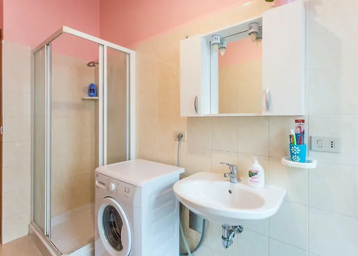 Kimba Aparthotel 2*